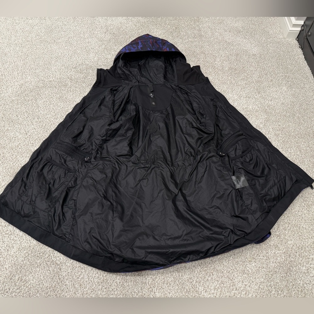 Lululemon Rain for Daze II Jacket - Picture 4 of 10
